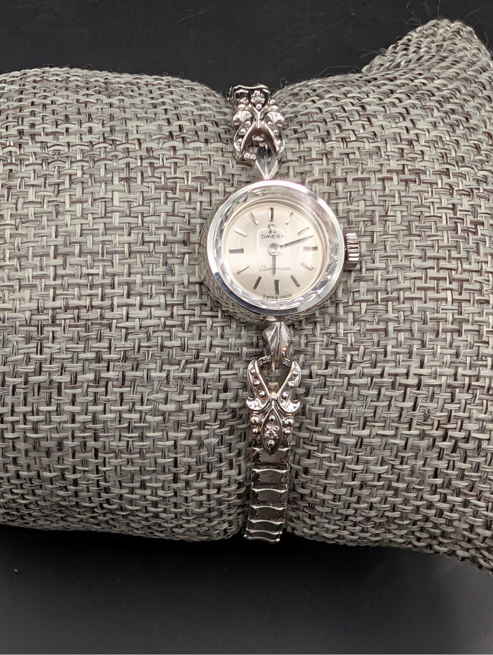 Vintage Omega Ladymatic 14K White Gold Watch Diamond Lugs Speidel Band Runs